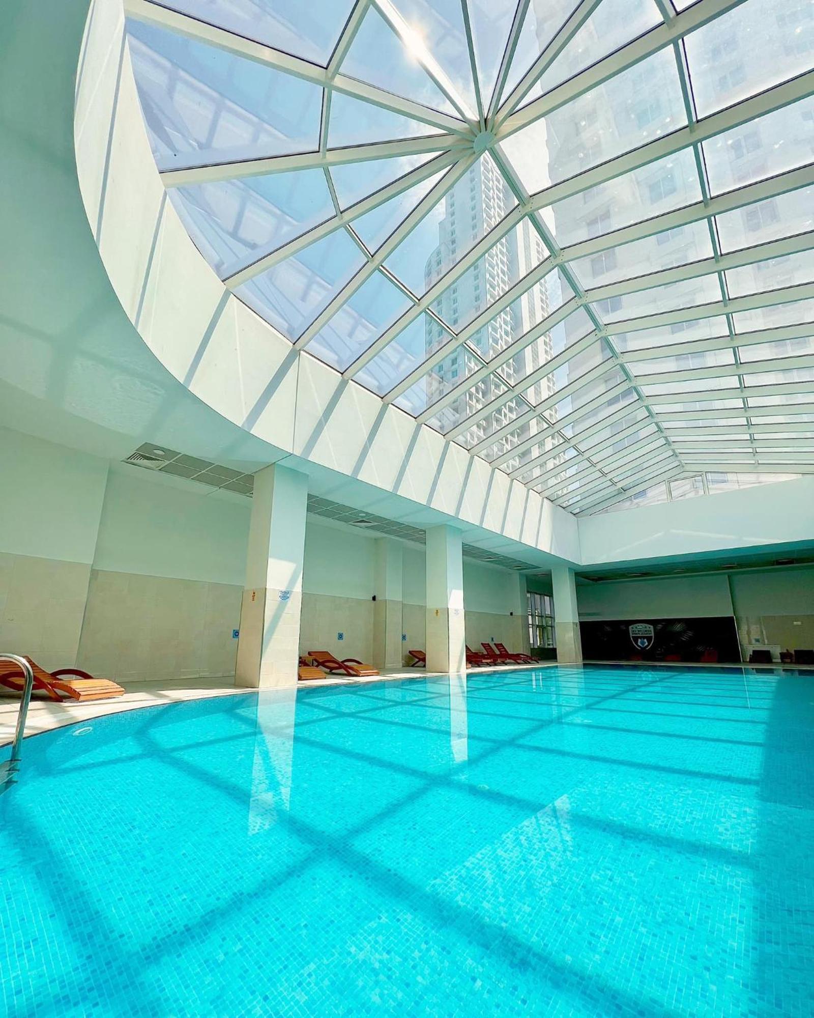 Skopje Sky City: High-Rise Apartments with Pool & Spa Access Exterior photo